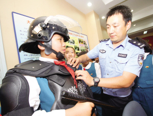 暑假来了 天津中小学生先听一堂“安全课”
