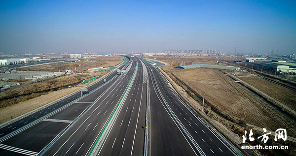 宁静高速开通 无人机飞瞰天津环城高速