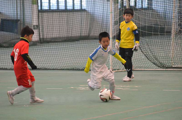 天津青少年足球训练基地室内五人制足球赛开战
