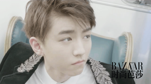 王俊凯18岁大片 华丽西装演绎精致意式风情