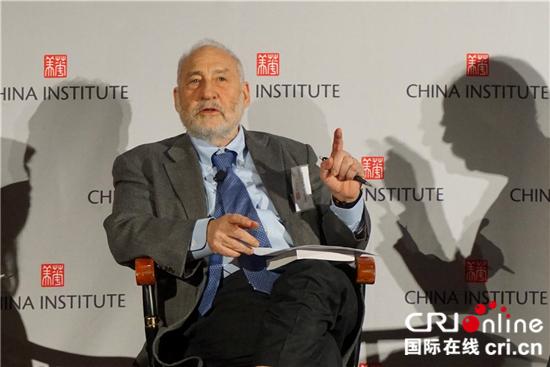 美诺贝尔经济学奖得主:美国应尊重中国发展的