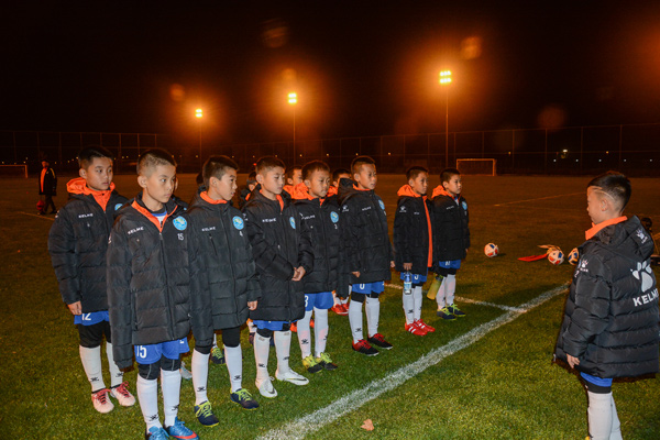 天津足球青训代表团抵达塞尔维亚 迎来首次训