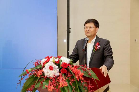 北京化工大学与华为签署战略合作协议