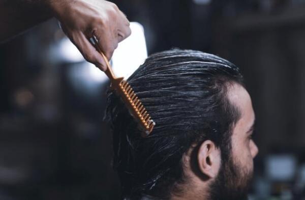 头发越洗越油，如何正确护理油性头发？