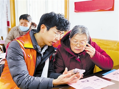 天津师范大学电脑义诊团队走进社区开展志愿服务：以我小技能 发挥服务社会大用途