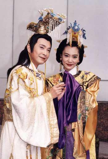 天视播出《双龙夺凤》刘雪华邱心志煽情(图)