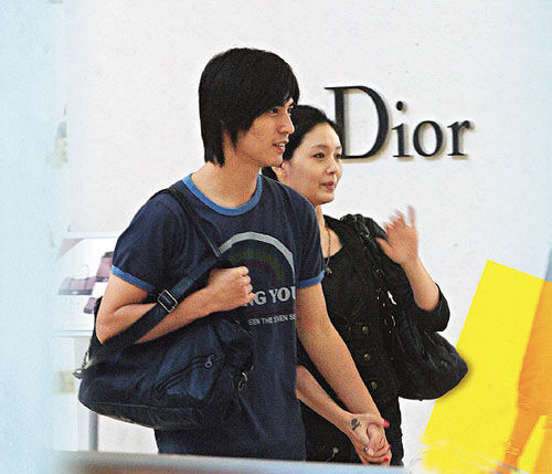 台媒爆仔仔合约注明不能结婚生子 被迫与大s分手-大s,仔仔-北方网