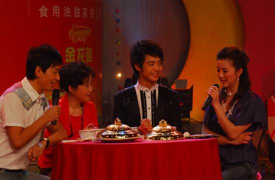 《综艺食8街》马天宇潸然泪下述成长