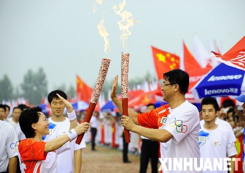 北京奥运会火炬接力在沈阳开始传递