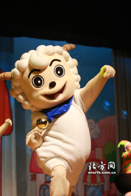 人偶剧《喜羊羊与灰太狼》 快乐感动儿童节(图)