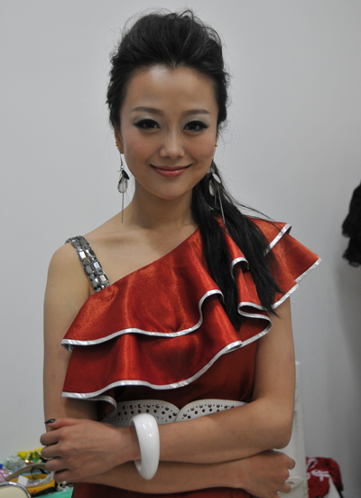 天津电视台卫视频道主持人:安安