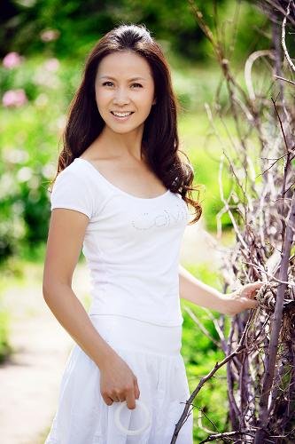 赵越加盟年代大戏《锁梦楼》 变身大家族姨太太