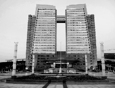 绿城集团董事长宋卫平曝用房产"回报"张家盟