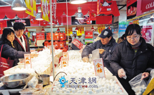 天津:元宵市场"一窝蜂" 包饺子、蒸馒头赶趟改行-一窝蜂,元宵节,并不是,食品店,一年一度,分一杯羹,无可厚非,浑身-北方网-新闻中心
