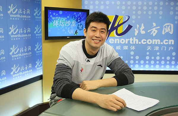 天津男篮徐磊做客《体育沙龙》 赴美征战体会深