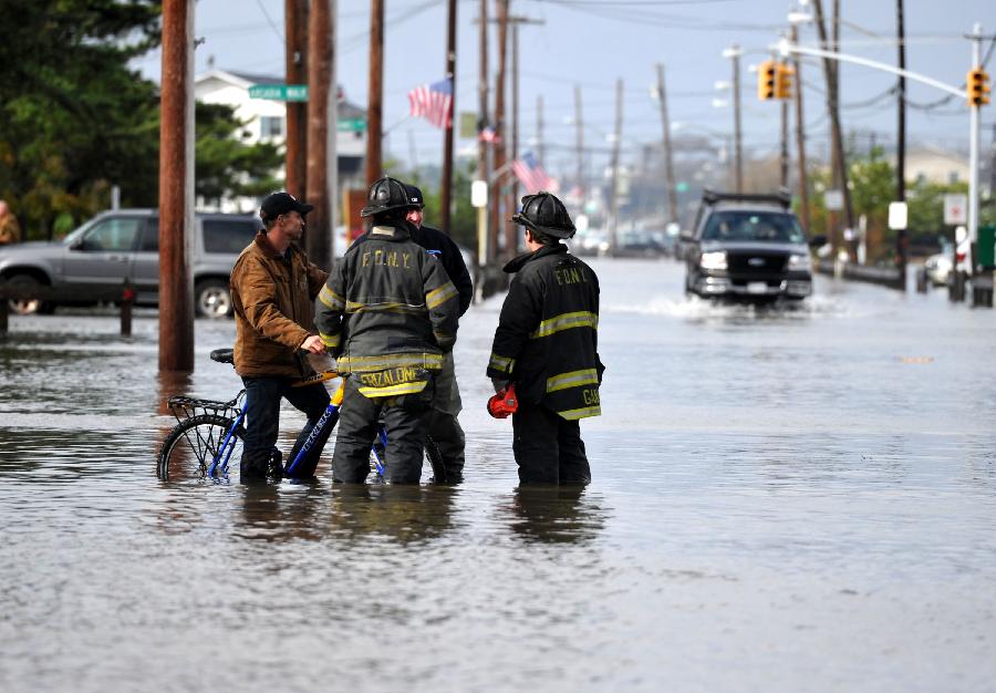 飓风过境重创纽约:街道被淹 百年地铁遭破坏