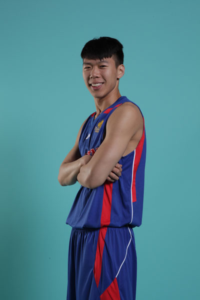 天津荣钢男篮队员--23号闫明方