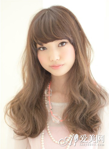 齐刘海长发发型图片 甜美养眼显气质
