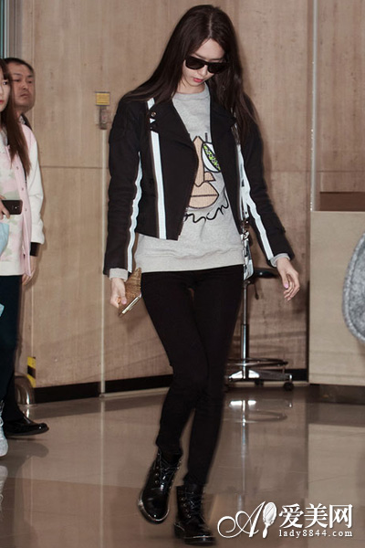 少女时代紧身裤街拍