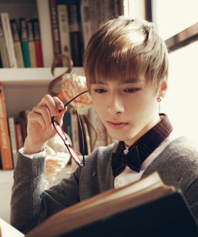 方逸伦——疑似拥有快速愈合的异能者.