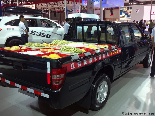 江铃宝典长货箱皮卡上市 售价9.28万元