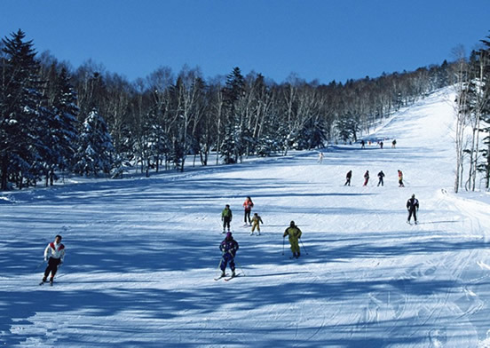 小編推薦兩日遊線路:石京龍滑雪,龍慶峽冰燈,聖世苑泡溫泉健身休閒二