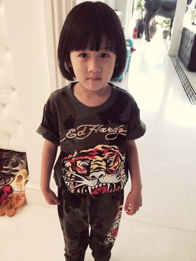 贝儿可爱萌图 成央视春晚最嫩"小鲜花"