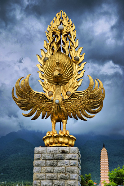 十四年(1925年)强地震,大理城十室九塌,而千寻塔仅塔刹震落,金鹏倒毁