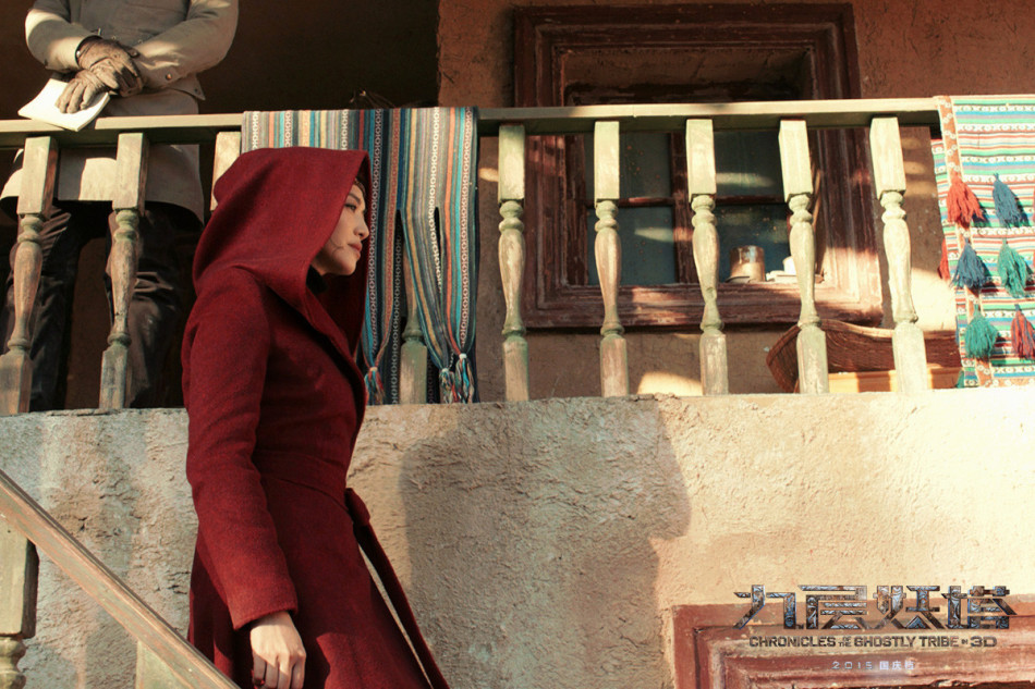陆川执导的灾难探险巨制《九层妖塔》曝光的"侠女"版海报中,主演姚晨