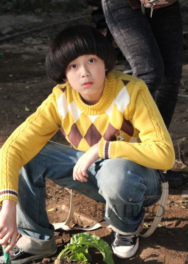 2012年,主演电视剧《我的妈妈是天使》,饰演智障儿姜小强,这个时候