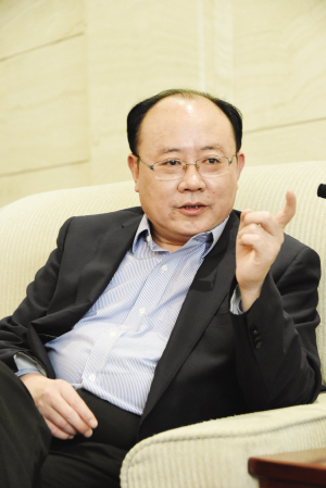 保税区二次创业攻坚年铆足干劲交满意答卷