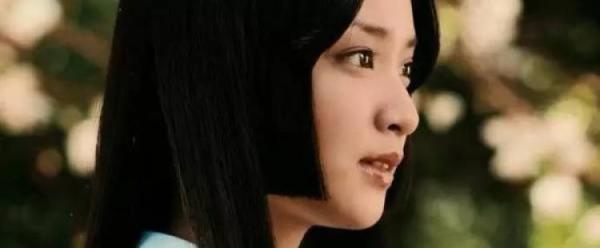 这款发型还有一个其他的名称,叫"姬发式",因在日本平安时代的女性