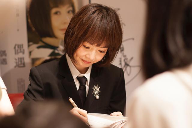 鲁豫携新书《偶遇》来津!鲁豫:没有什么坎是过不去的