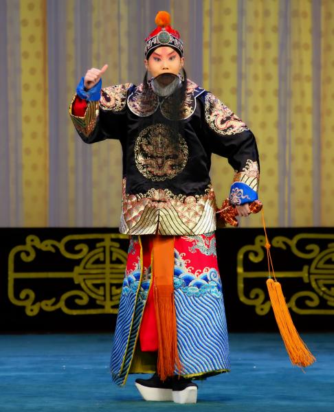 李特 饰 杨延辉(前)