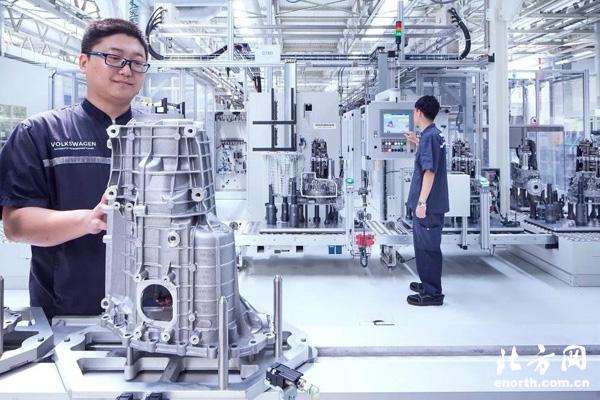 天津开发区投促局局长梅志红说:"我们仔细研究过企业