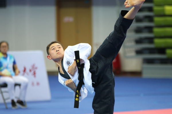 跆拳道项目全面开赛品势比赛山东豪取四枚金牌