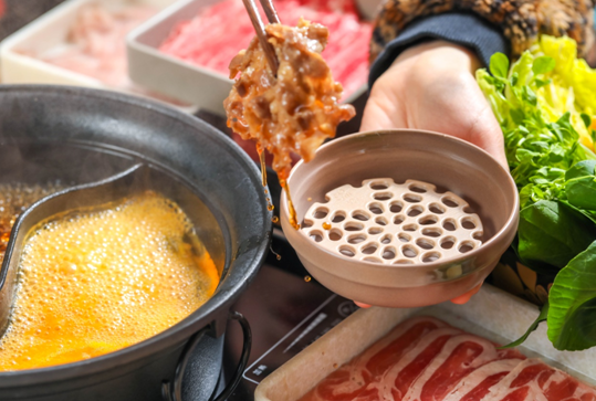 还可搭配店内贴心准备的朝一无菌蛋食用,即可享受味蕾的一场奢华.