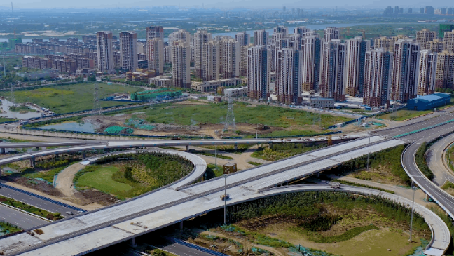 作为滨海新区的中心区域,"塘沽湾"紧邻天津大道,西中环,西外环三条