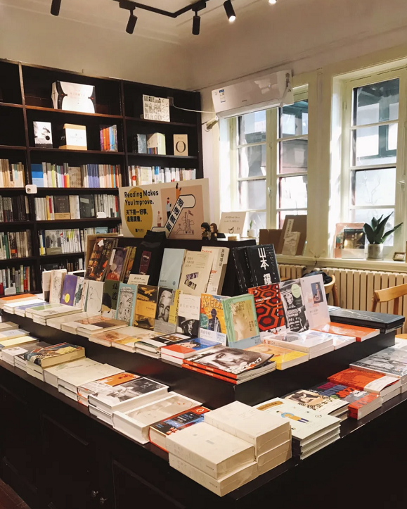 坐在天津这些文艺书店 享受冬日惬意慢生活