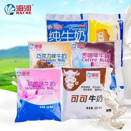 天津人小时候最喜欢的早点搭配就是面包 海河可可奶,特别是那可可奶