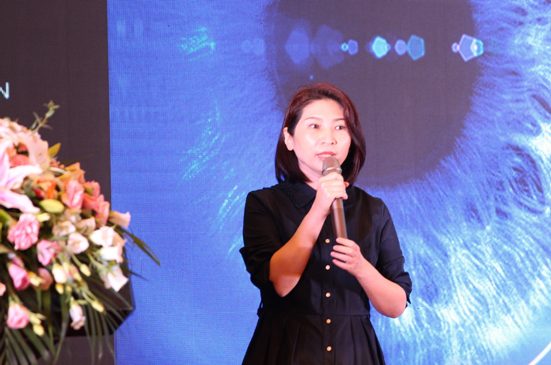 icl晶体供应商staar公司京津东北区域销售经理李笑竹也来到活动现场