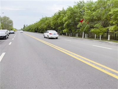 宁河区兴芦公路起于七里海大道,连接俵口镇的8个行政村,全长5.2公里.