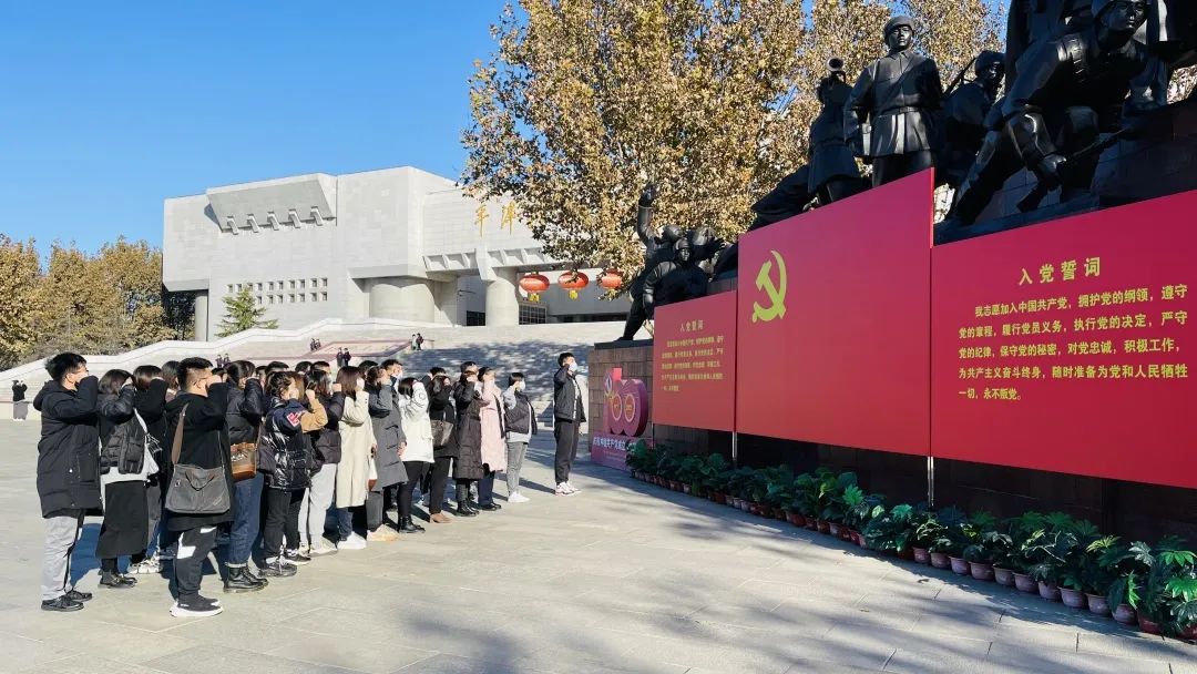 为进一步加强党史学习教育,更好缅怀革命先烈,传承红色基因,咸水沽镇"