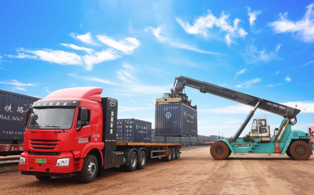 网络货运等新型运输组织模式,创建绿色货运配送示范城市,完善区,乡镇