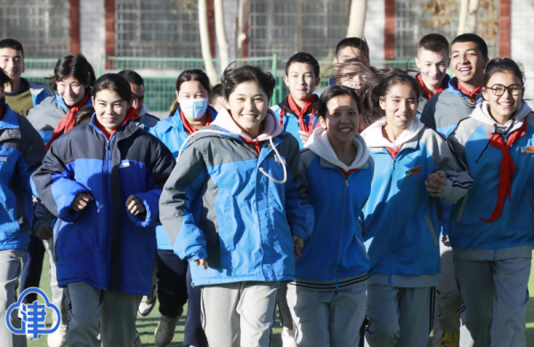 津云镜头跨越千里山海助学新疆少年