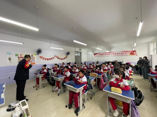 双口戒毒所河北大队联合河北区司法局,鸿顺里街道办事处,深入扶轮小