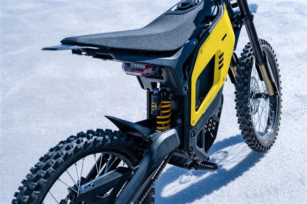 小牛电动抢发"全场景智驾越野电摩"x3,8000w boost弹射模式"野"性十足