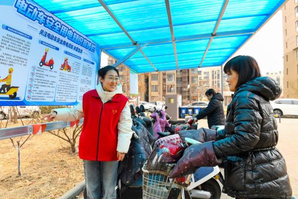 坚持疏堵结合东丽区军粮城街道开展社区消防安全隐患治理行动