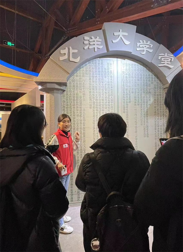 卫津荣耀天津财经大学青橙笃行团队高标准开展雷锋月系列志愿服务活动