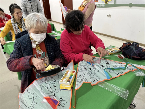 传承民俗情 绿色过清明——双新街新薇家园社区开展之